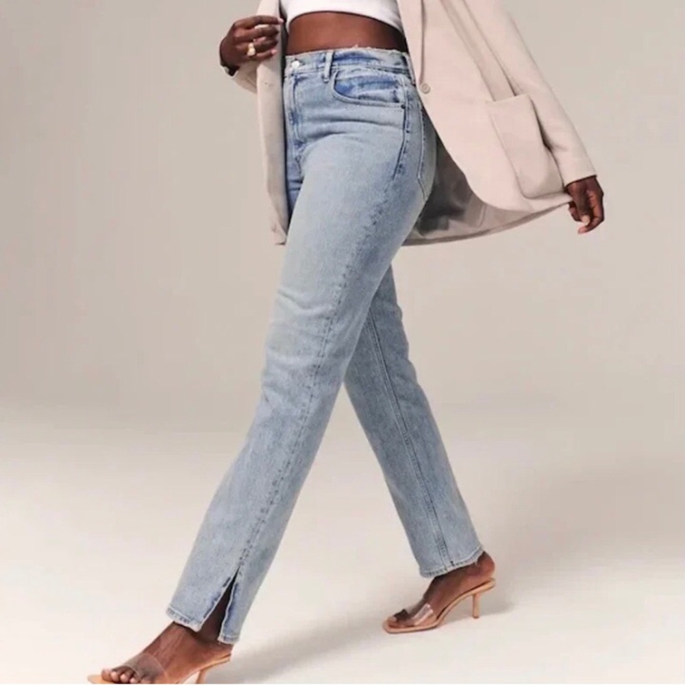 Abercrombie & Fitch Light Wash Straight Leg Jeans